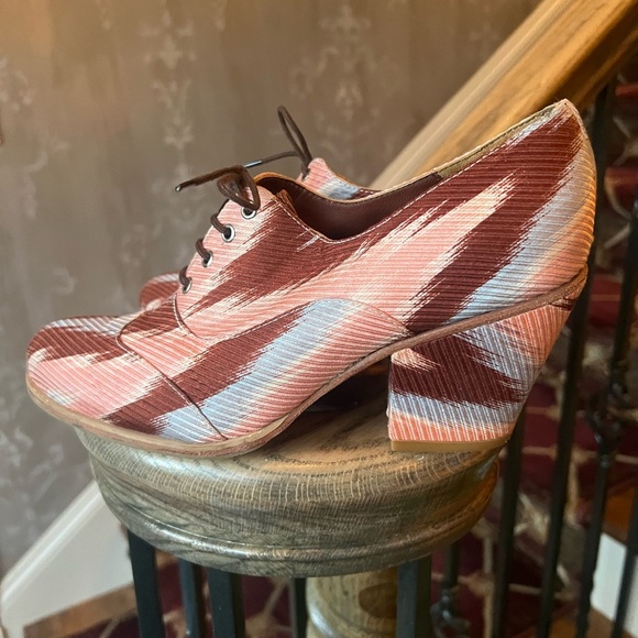 Rachel Comey ladies shoes NWOT. 6.5. Perfect condition. Pink brown gray fabric - Picture 3 of 8